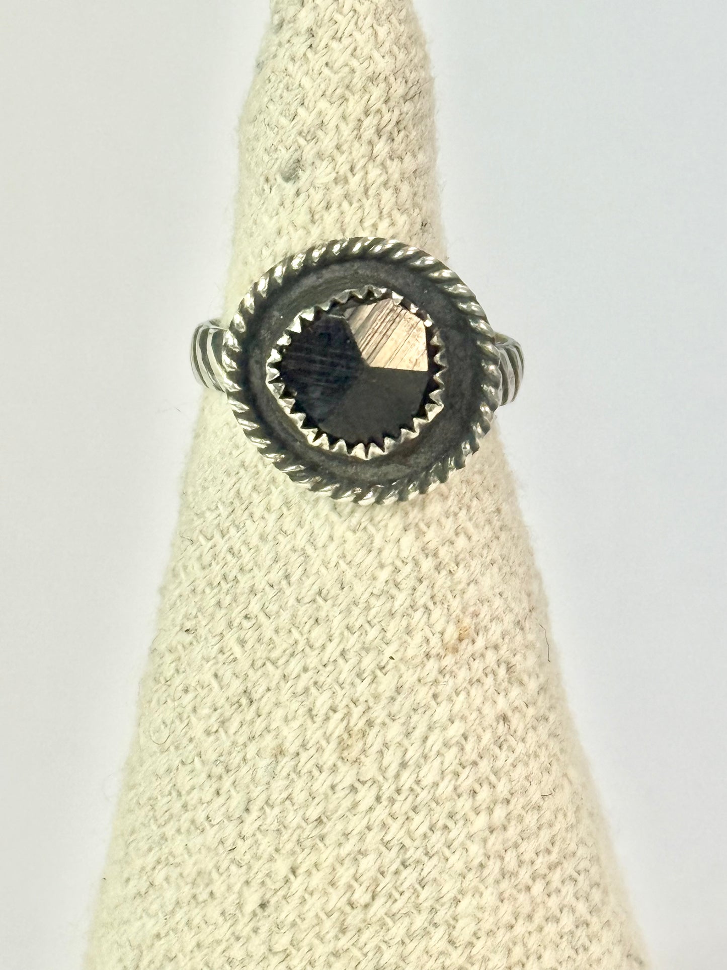 Raw Garnet Shadowbox Ring - Size 6